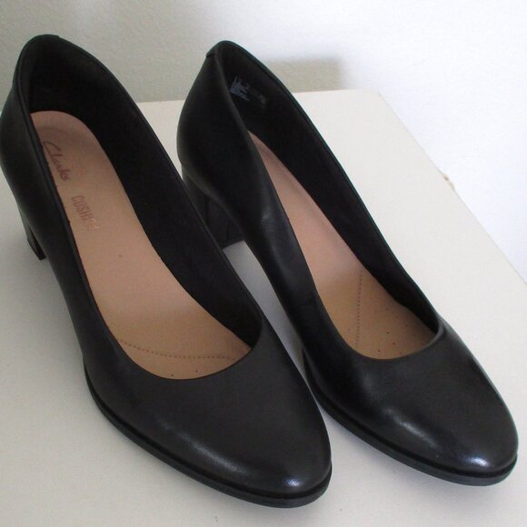 Clarks Cushion Plus Womens Black Faux Leather Pump w/2" Block Heel - Size 10M - Picture 2 of 9
